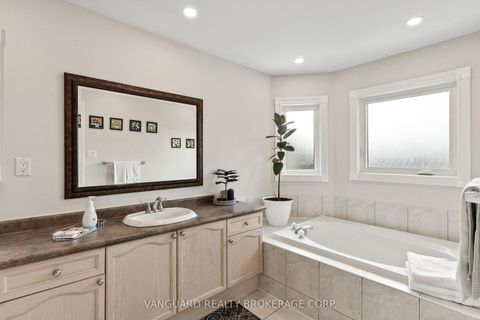 Photo 15 at 84 Sapphire Drive, Rouge Woods, Richmond Hill
