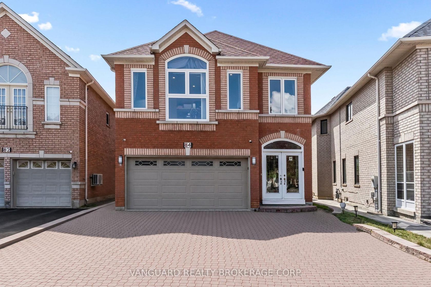 84 Sapphire Drive, Rouge Woods, Richmond Hill photo 2