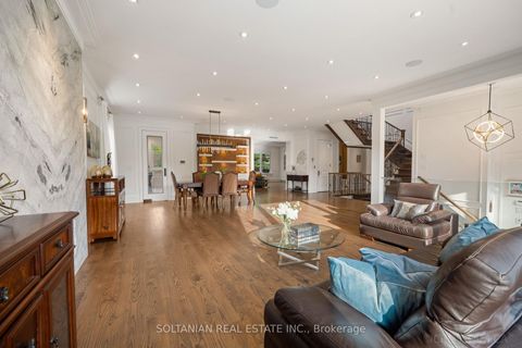 Photo 2 at 15 Calvin Avenue, Willowdale East, Toronto