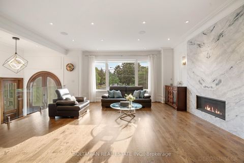 Photo 5 at 15 Calvin Avenue, Willowdale East, Toronto