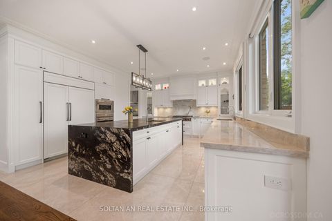 Photo 12 at 15 Calvin Avenue, Willowdale East, Toronto
