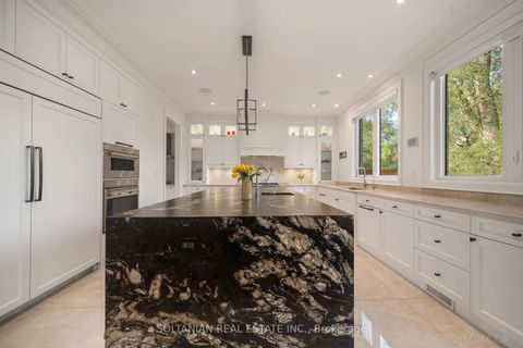 Photo 13 at 15 Calvin Avenue, Willowdale East, Toronto