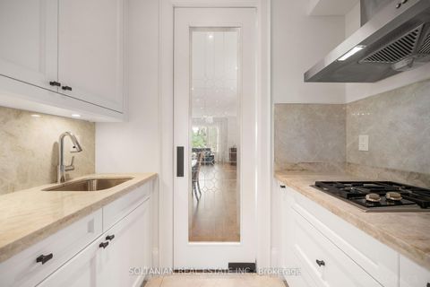 Photo 15 at 15 Calvin Avenue, Willowdale East, Toronto