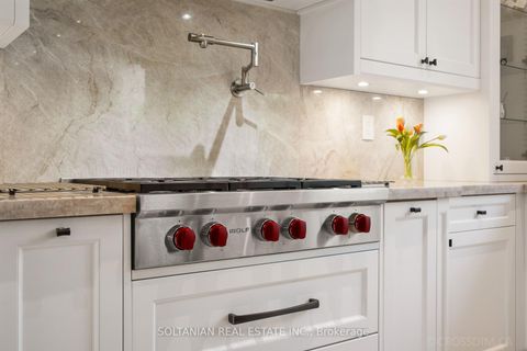 Photo 16 at 15 Calvin Avenue, Willowdale East, Toronto