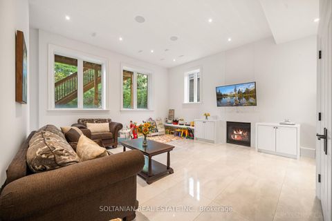 Photo 34 at 15 Calvin Avenue, Willowdale East, Toronto