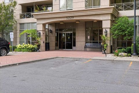 Photo 1 at 405 - 5229 Dundas Street W, City Centre West, Toronto