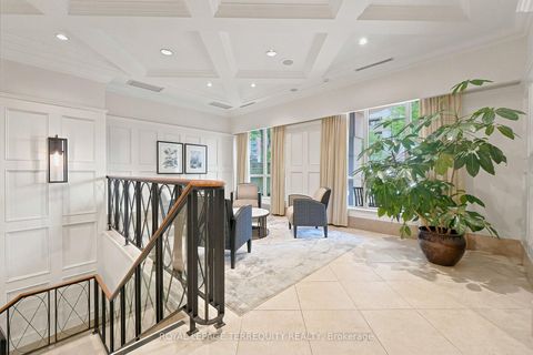Photo 3 at 405 - 5229 Dundas Street W, City Centre West, Toronto