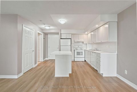 Photo 4 at 405 - 5229 Dundas Street W, City Centre West, Toronto