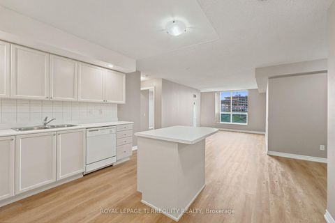 Photo 5 at 405 - 5229 Dundas Street W, City Centre West, Toronto