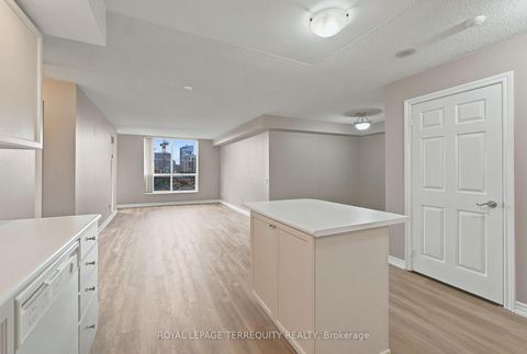Photo 8 at 405 - 5229 Dundas Street W, City Centre West, Toronto