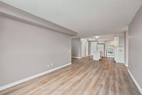 Photo 13 at 405 - 5229 Dundas Street W, City Centre West, Toronto