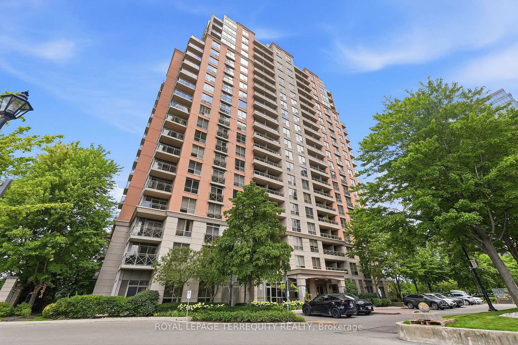 405 - 5229 Dundas Street W, City Centre West, Toronto 