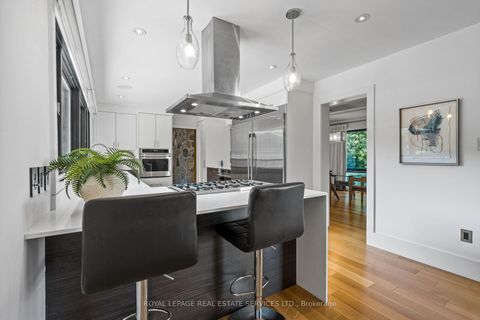 Photo 13 at 23 Lorraine Gardens, City Centre West, Toronto