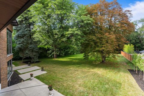 Photo 19 at 23 Lorraine Gardens, City Centre West, Toronto