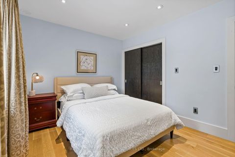 Photo 27 at 23 Lorraine Gardens, City Centre West, Toronto