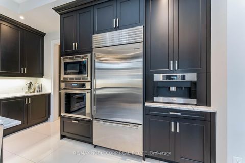 Photo 14 at 91 Woodgate Pines Drive, Kleinburg, Vaughan