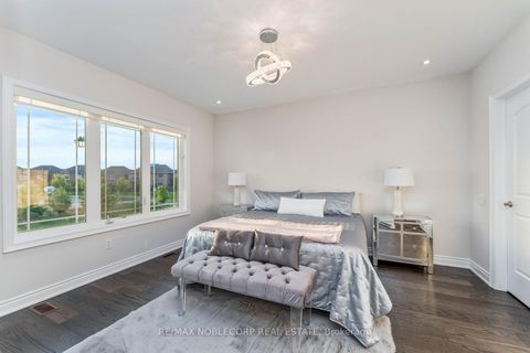 Photo 27 at 91 Woodgate Pines Drive, Kleinburg, Vaughan