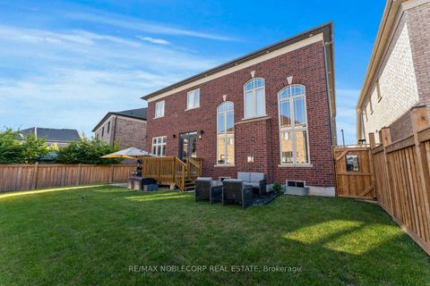 Photo 31 at 91 Woodgate Pines Drive, Kleinburg, Vaughan