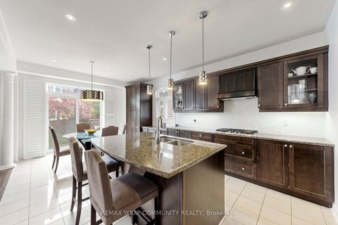 Photo 11 at 67 SAND VALLEY Street, Patterson, Vaughan