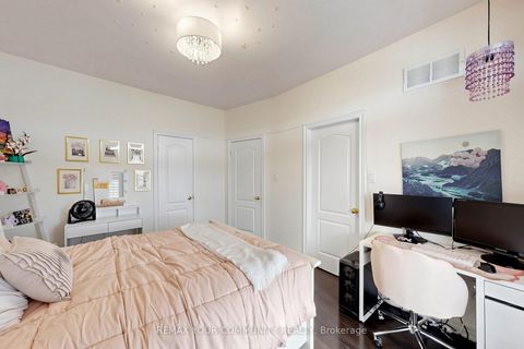 Photo 31 at 67 SAND VALLEY Street, Patterson, Vaughan