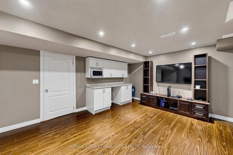Photo 40 at 67 SAND VALLEY Street, Patterson, Vaughan