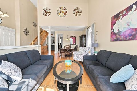 Photo 6 at 167 The Queensway, Shore, Barrie