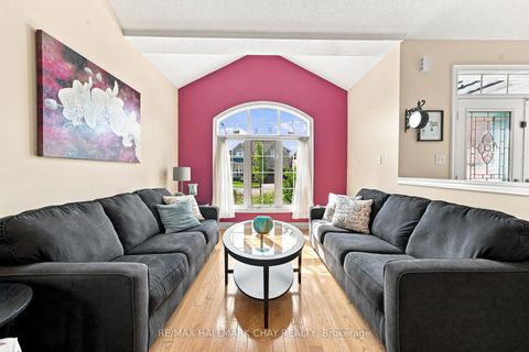 Photo 7 at 167 The Queensway, Shore, Barrie
