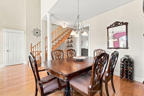 Photo 8 at 167 The Queensway, Shore, Barrie