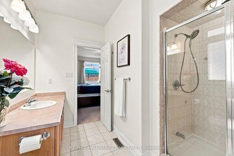 Photo 11 at 167 The Queensway, Shore, Barrie