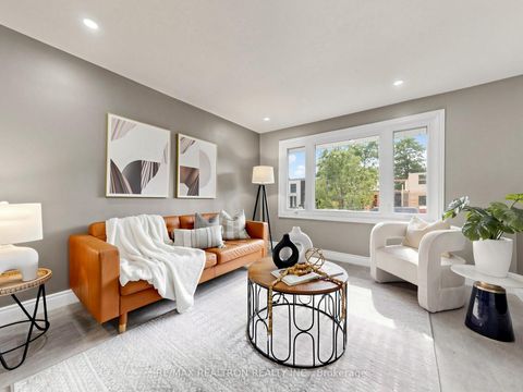 Photo 4 at 56 Ternhill Crescent, Don Mills, Toronto