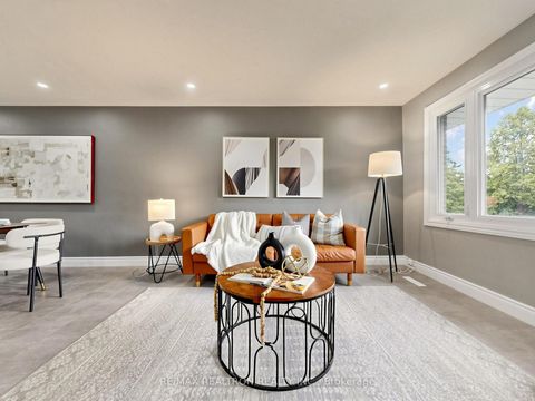 Photo 5 at 56 Ternhill Crescent, Don Mills, Toronto