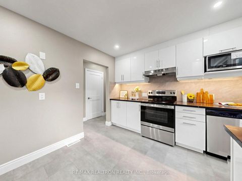 Photo 12 at 56 Ternhill Crescent, Don Mills, Toronto