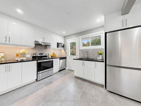 Photo 13 at 56 Ternhill Crescent, Don Mills, Toronto