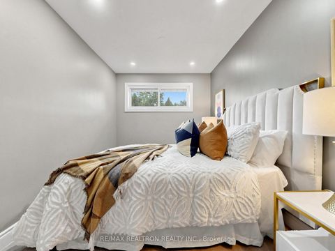 Photo 20 at 56 Ternhill Crescent, Don Mills, Toronto