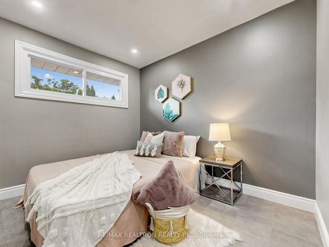 Photo 22 at 56 Ternhill Crescent, Don Mills, Toronto