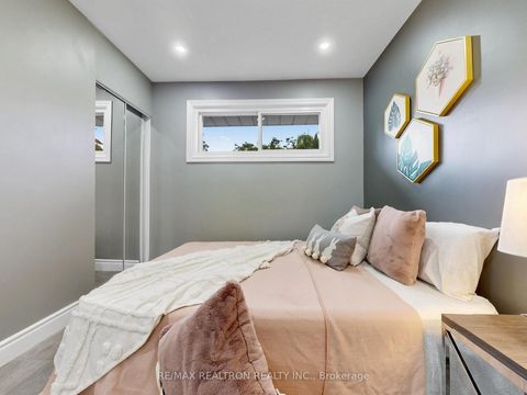 Photo 23 at 56 Ternhill Crescent, Don Mills, Toronto