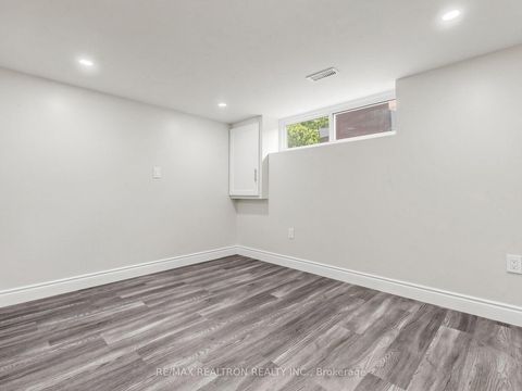 Photo 34 at 56 Ternhill Crescent, Don Mills, Toronto
