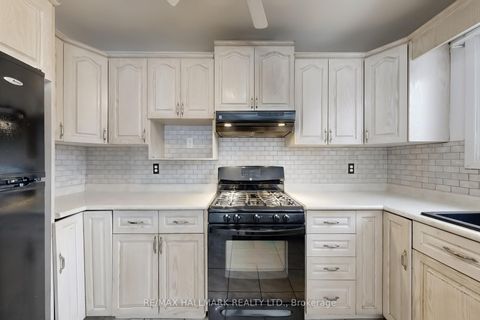 Photo 12 at 1022 Janette Street, Leslie Valley, Newmarket