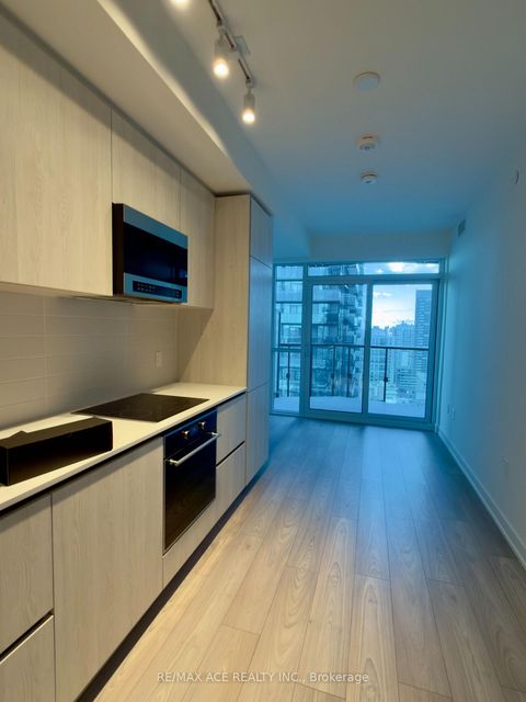 Photo 6 at 2213 - 110 Broadway Avenue, Mount Pleasant West, Toronto