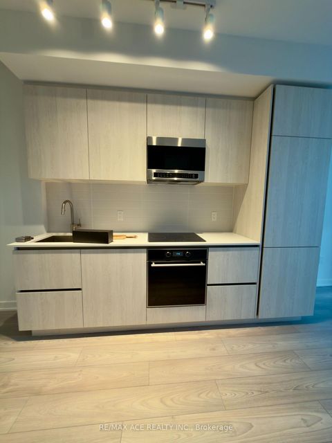 Photo 7 at 2213 - 110 Broadway Avenue, Mount Pleasant West, Toronto