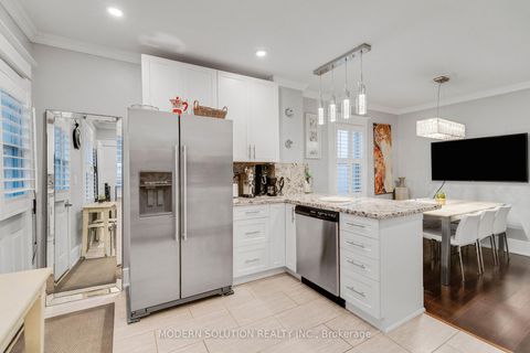 Photo 13 at 741 Milverton Boulevard, Lumsden, Toronto