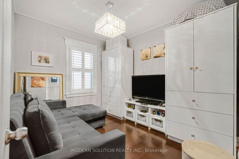 Photo 17 at 741 Milverton Boulevard, Lumsden, Toronto