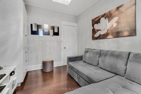 Photo 18 at 741 Milverton Boulevard, Lumsden, Toronto