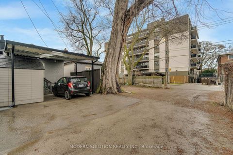 Photo 33 at 741 Milverton Boulevard, Lumsden, Toronto