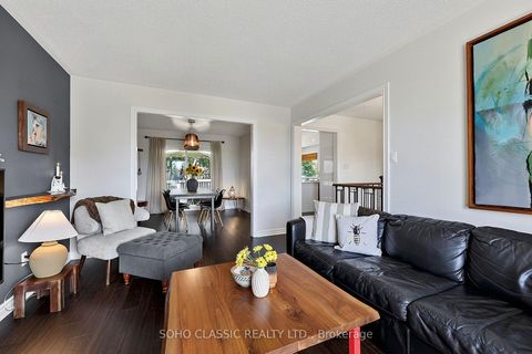 Photo 14 at 301 Leacock Drive, Letitia Heights, Barrie