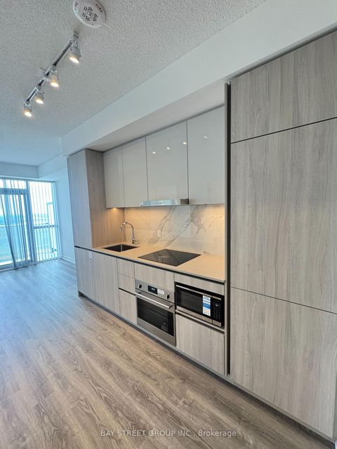 Photo 7 at 5510 - 8 Interchange Way, Vaughan Corporate Centre, Vaughan