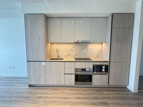 Photo 8 at 5510 - 8 Interchange Way, Vaughan Corporate Centre, Vaughan