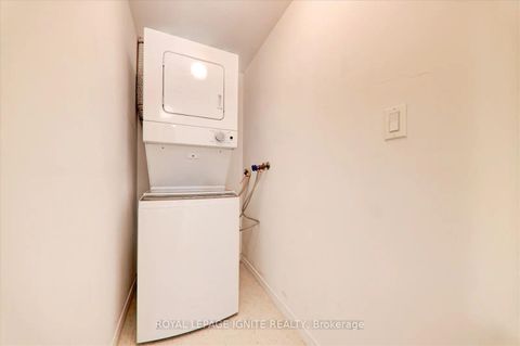 Photo 12 at 808 - 3650 Kingston Road, Scarborough Village, Toronto