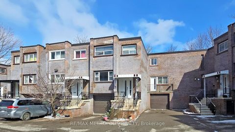 Photo 2 at 13 - 13 Candy Court Way, Newtonbrook West, Toronto