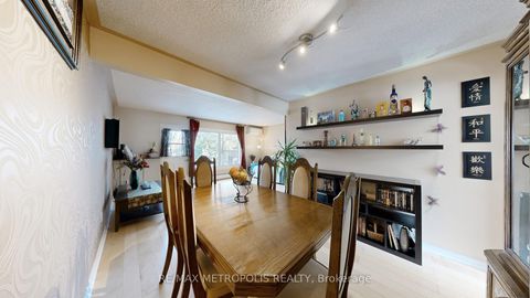 Photo 13 at 13 - 13 Candy Court Way, Newtonbrook West, Toronto